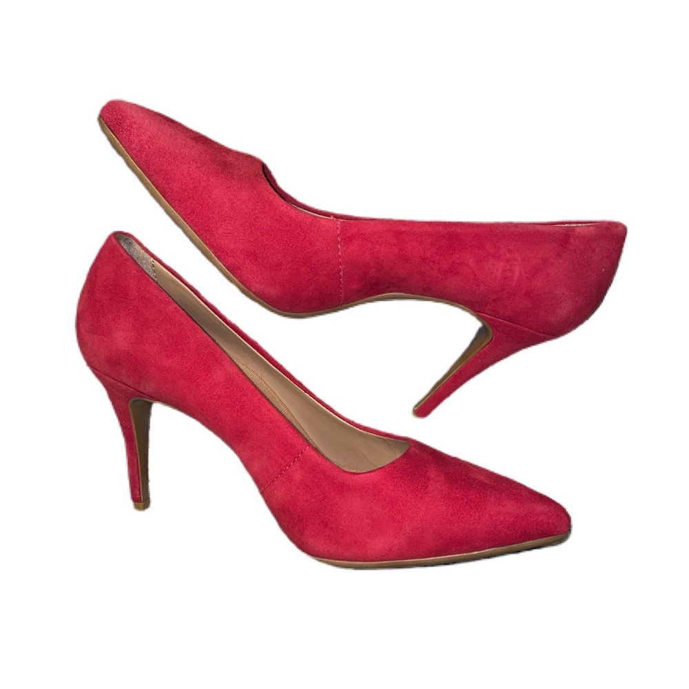 BRAND NEW AEROSOL HEELS
